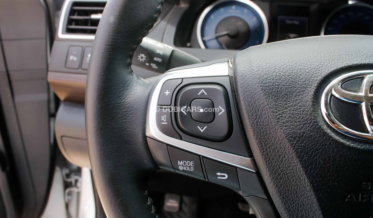 Toyota Camry XLE    import japan