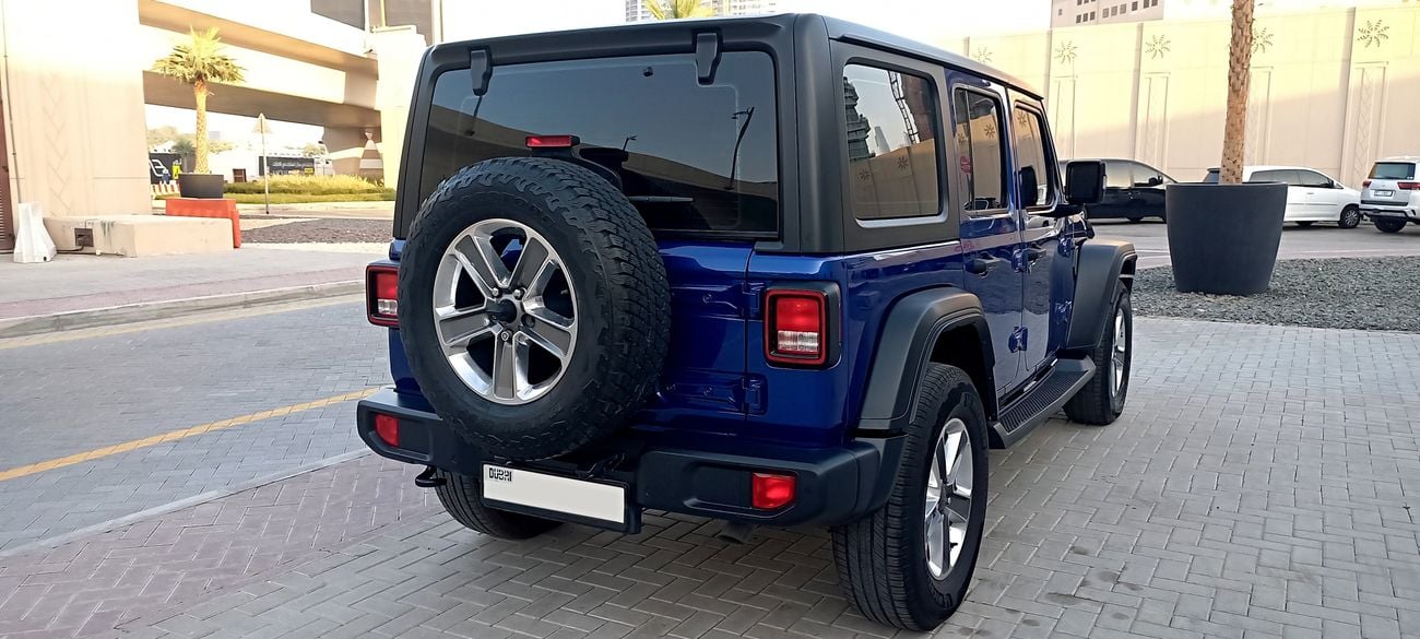 Jeep Wrangler Unlimited Sport 3.6L A/T WITH SAHARA LEATHER INTERIOR AND RIMS PARTIAL SERVICE HISTORY