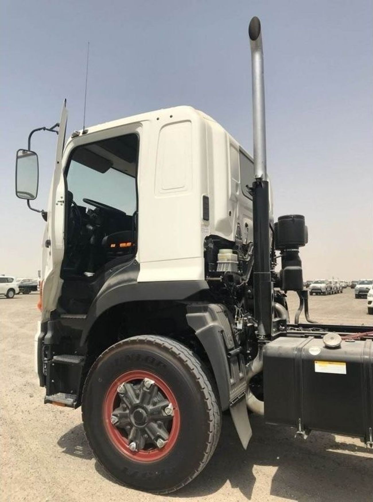 Hino 700 4041  100 ton