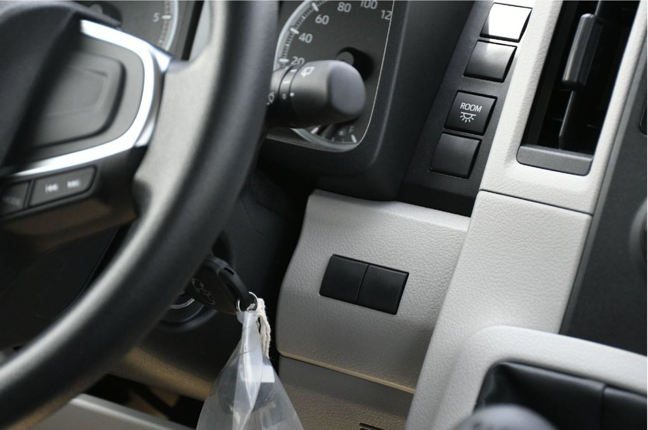 Toyota Hiace NEW TOYOTA HIACE 2.8L DIESEL MANUAL HIGH-ROOF 2026