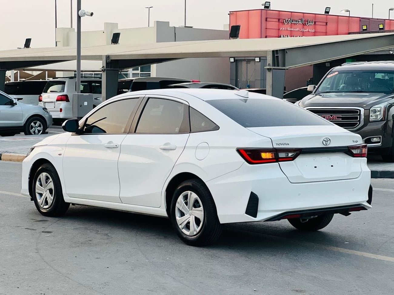 تويوتا يارس 1.5L E