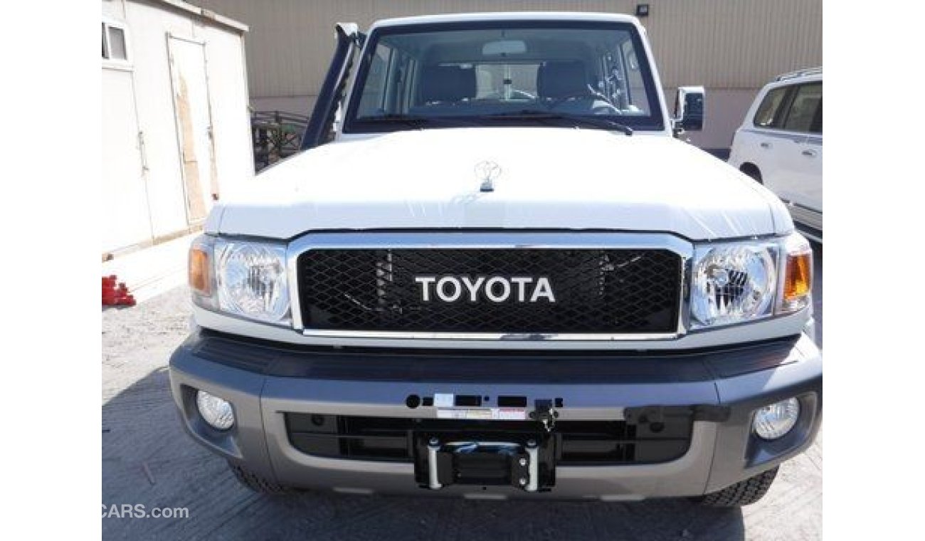 Toyota Land Cruiser Pick Up 4.0L V6 Full option LC79  Petrol 2021MY