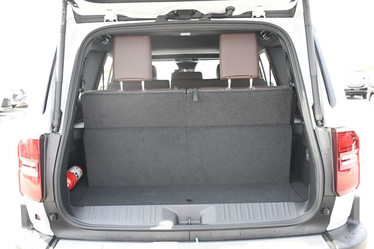 تويوتا برادو 2.4L Adventure  Petrol Full Option GCC (Ready Stock)