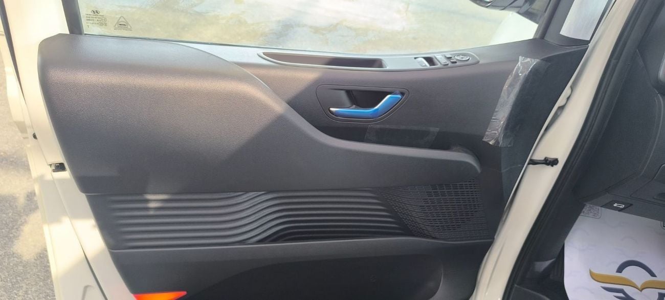 هيونداي ستاريا STARIA 2.2L DIESEL 11 SEATER PRESTIGE