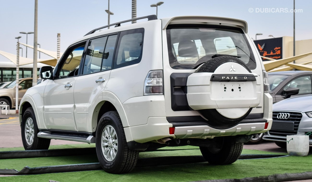 Mitsubishi Pajero GLS V6