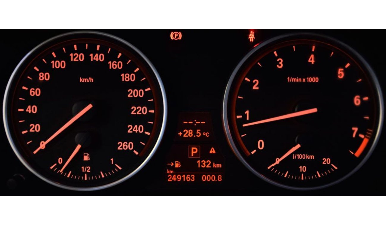 بي أم دبليو X5 ORIGINAL PAINT ( صبغ وكاله ) BMW X5 3.0 SI 2009 Model!! in White Color! GCC Specs