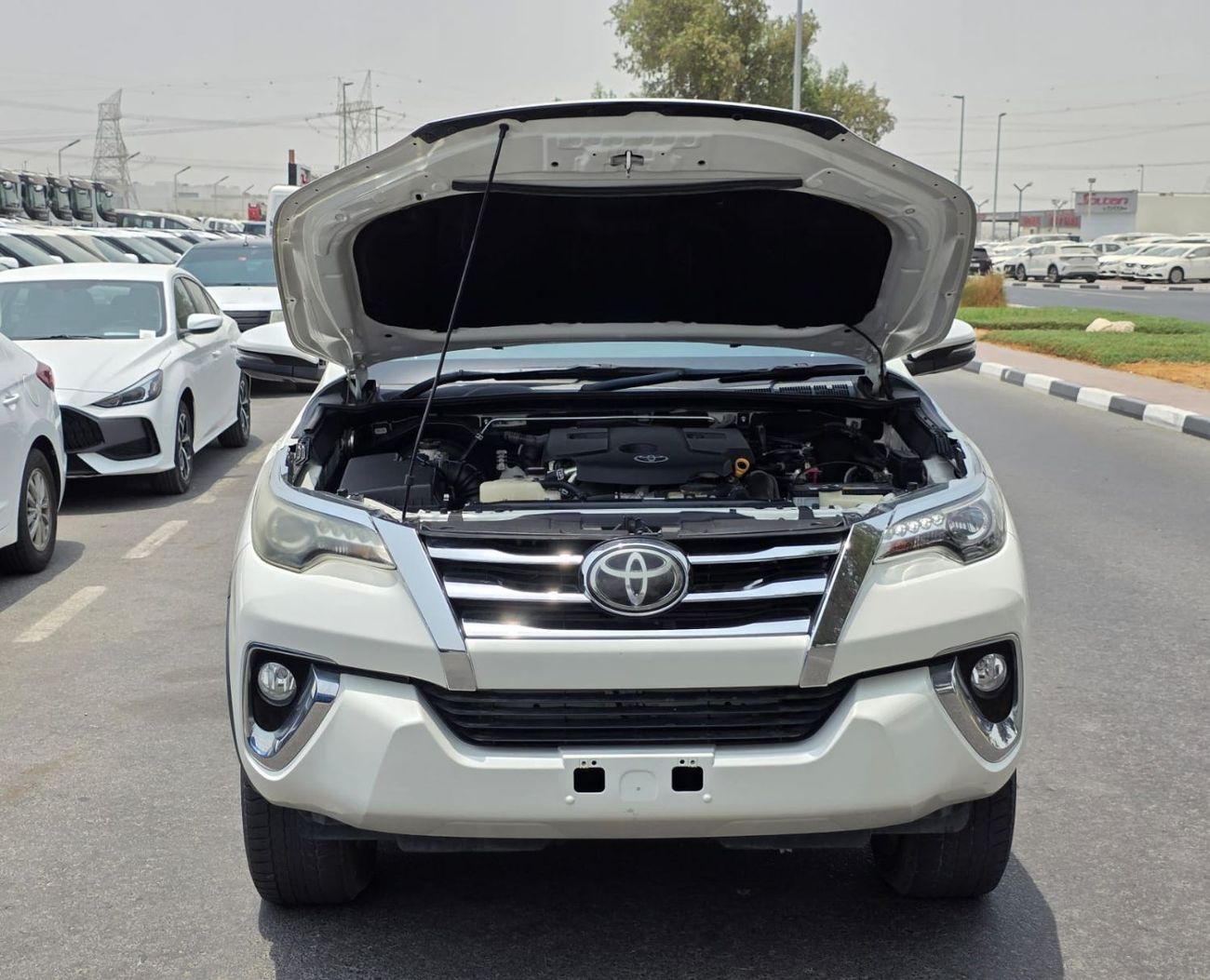 Toyota Fortuner diesel 2,8 liter right hand drive leather power seats with back camera