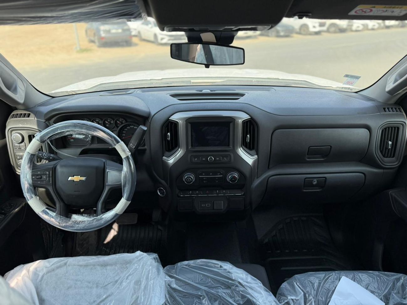 Chevrolet Silverado 1500 RST 1500 REG/CAB TRAILBOSS CLOTH 5.3 V8 RST 5.3 V8 GCC SPECS