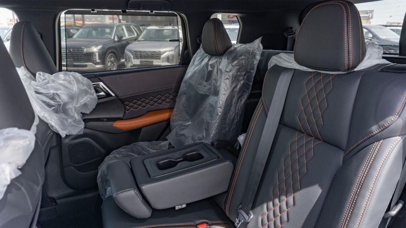 ميتسوبيشي آوتلاندر 2024 Mitsubishi Outlander 2.5L petrol AT