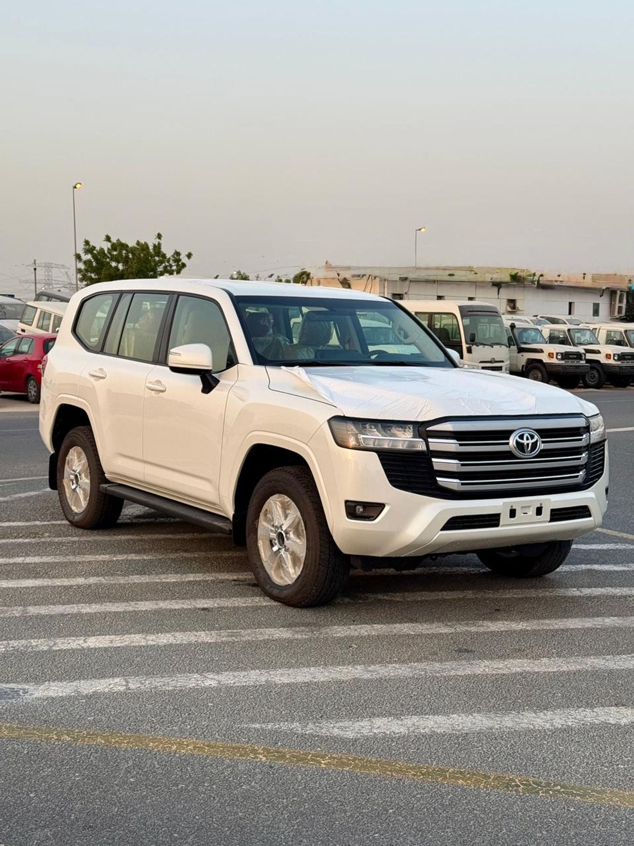 تويوتا لاند كروزر Toyota Land Cruiser GXR 4.0L Standard 2026
