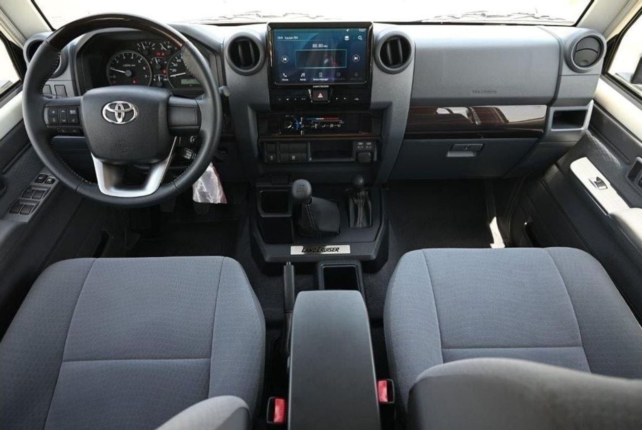 Toyota Land Cruiser 70 76 V6 4.0L Petrol 4WD Manual