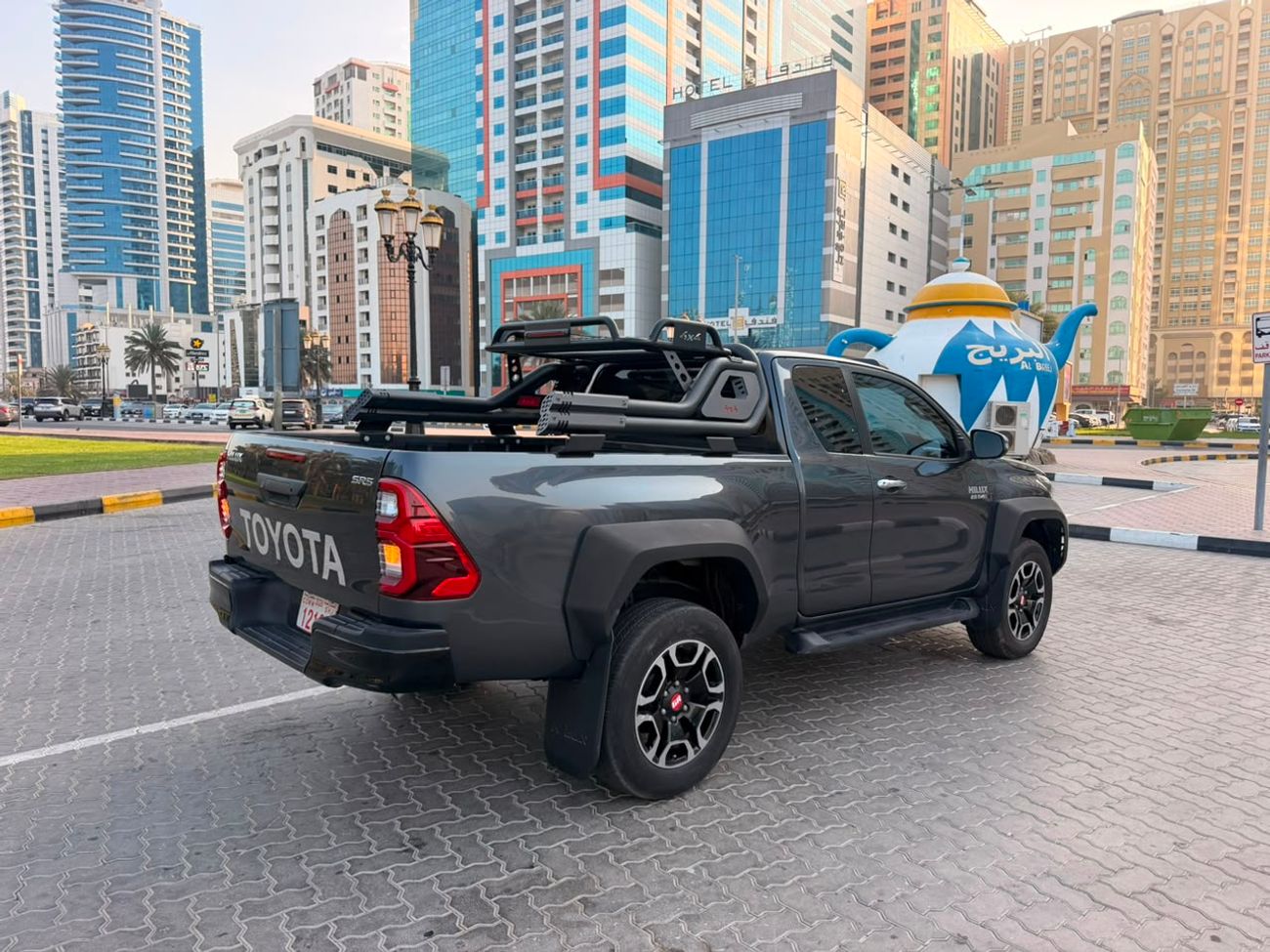 تويوتا هيلوكس SR Upgrade to GR Sport