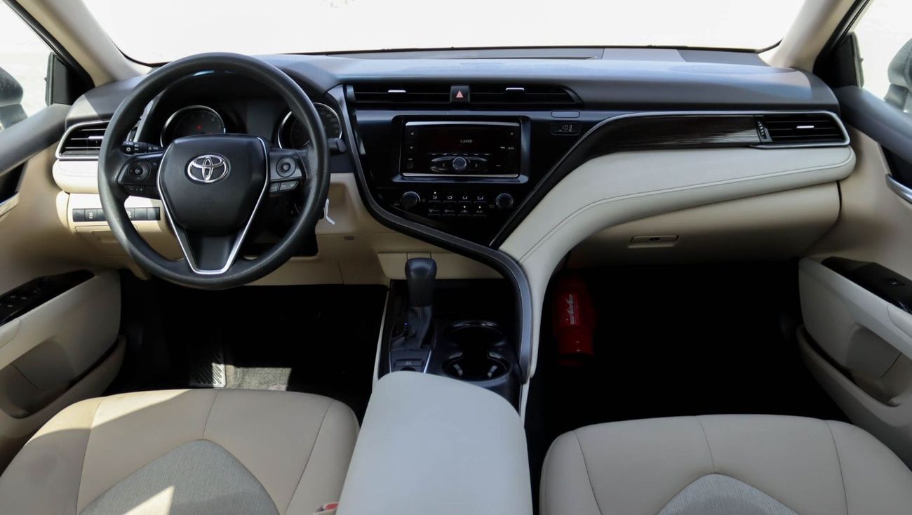 تويوتا كامري S 2.5L (181 HP) Toyota Camry 2020 GCC without accidents in excellent condition 1388 P.M
