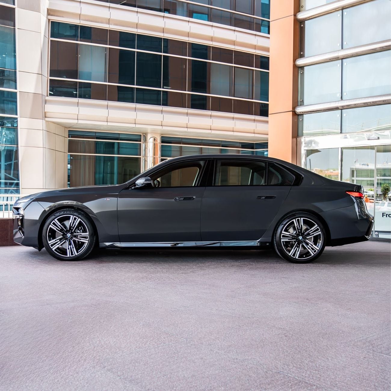 BMW 740i 2026  BMW 740i M SPORT GCC DONE ONLY 1000KM WITH WARRANTY + SERVICE TILL 2031