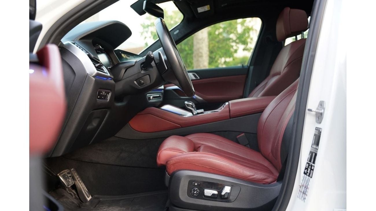 BMW X6M 2022 BMW X6 X-Drive 50i 4.4L GCC V8 M-Kit Carbon Fiber