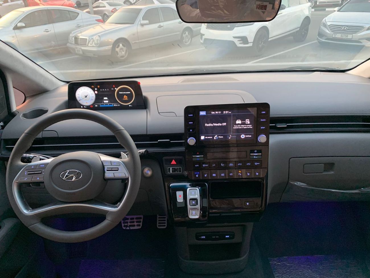 Hyundai Staria 2023 Hyundai Staria Premium C.E.O Edition 2.2L CRDI Automatic AWD