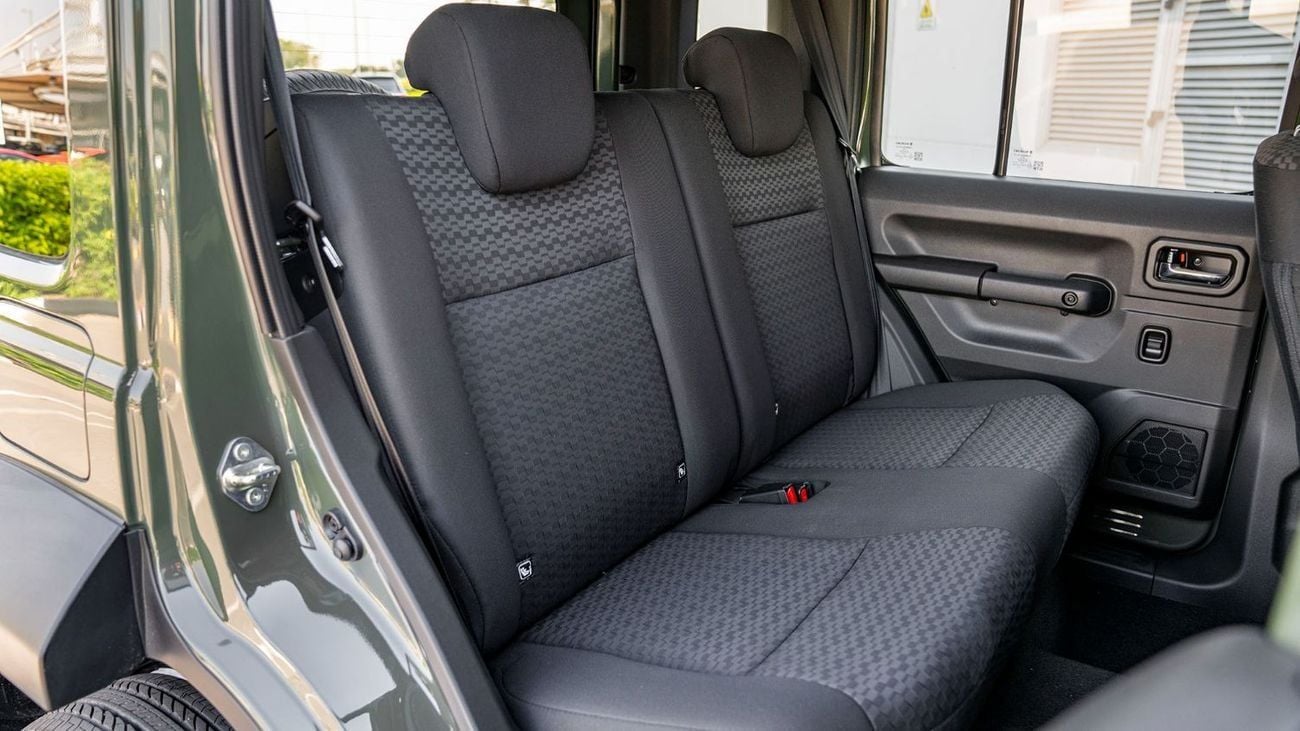 Suzuki Jimny GLX     MT 1.5