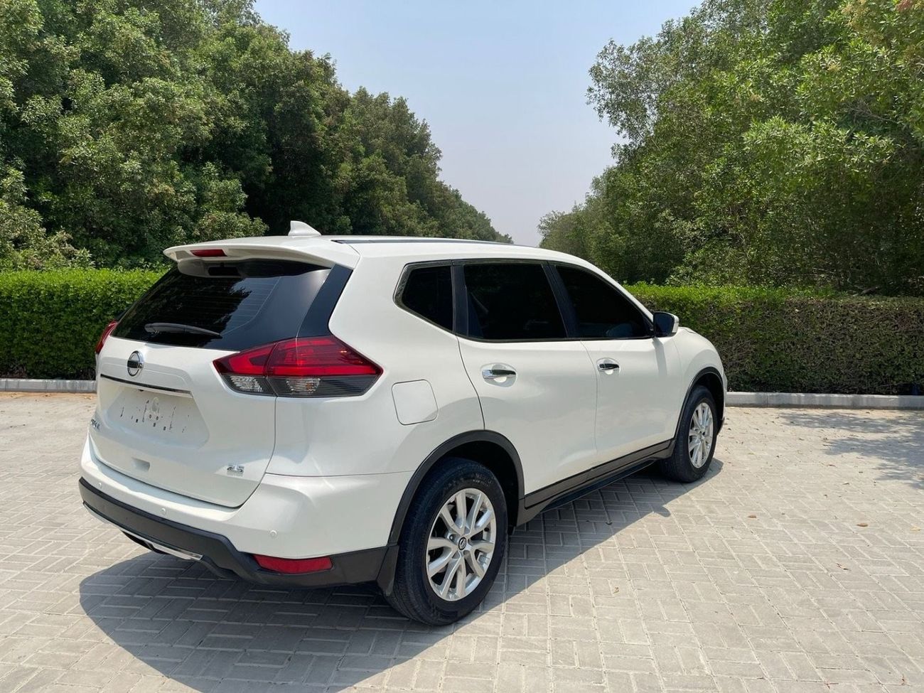 Nissan XTrail SV NISSAN X-TRAIL   MODEL 2019  V4    L2,5   Excellent Condition (GCC  _ SPEC) - VERY GOOD CONDITION
