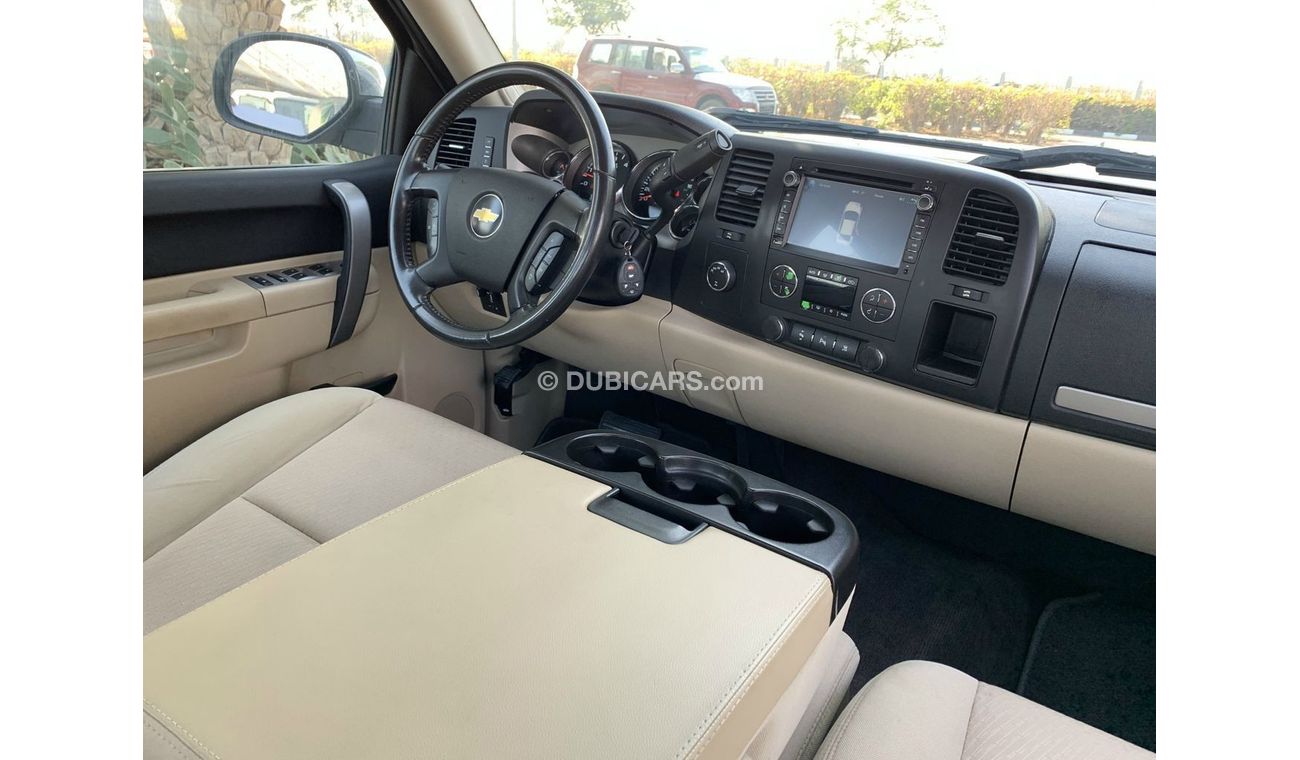 Chevrolet Silverado - 2010 - EXCELLENT CONDITION