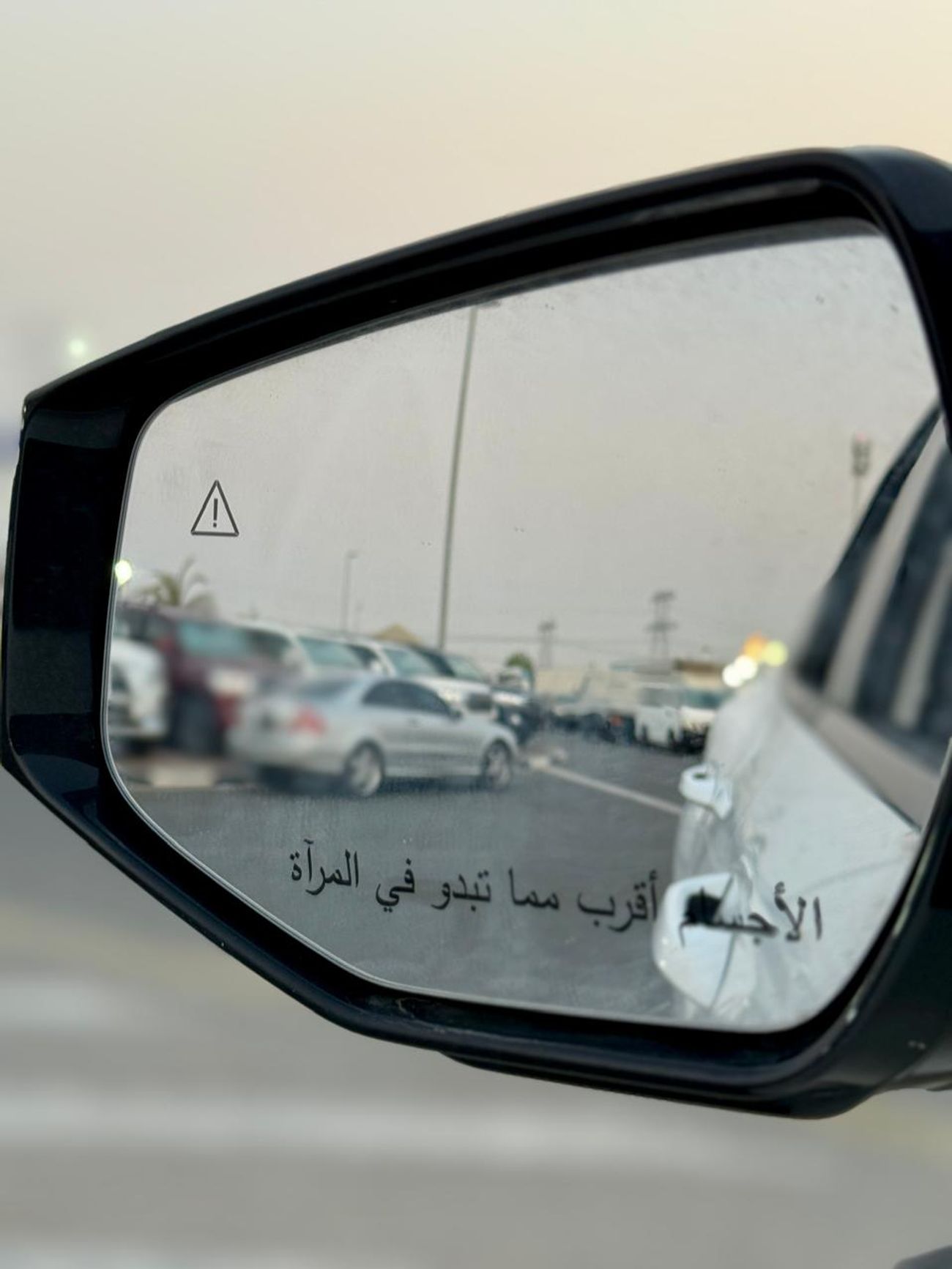 كيا سبورتيج 2.0L MPI LX (FWD)