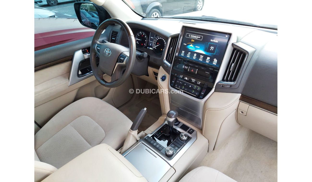 Toyota Land Cruiser GXR1