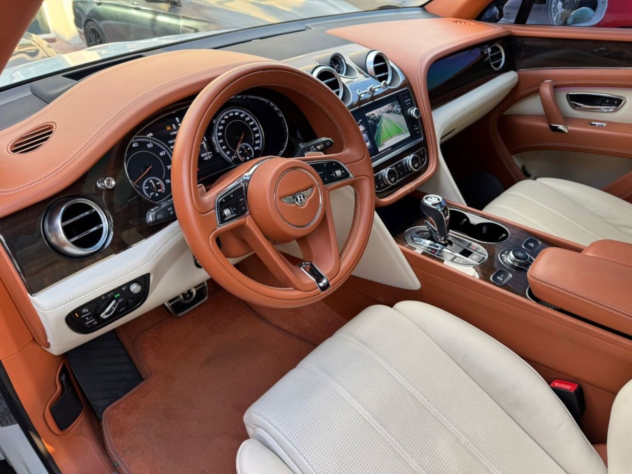 Bentley Bentayga BENTLEY BENTAYGA V8 GCC FULL OPTION ORIGINAL PAINT PERFECT CONDITION