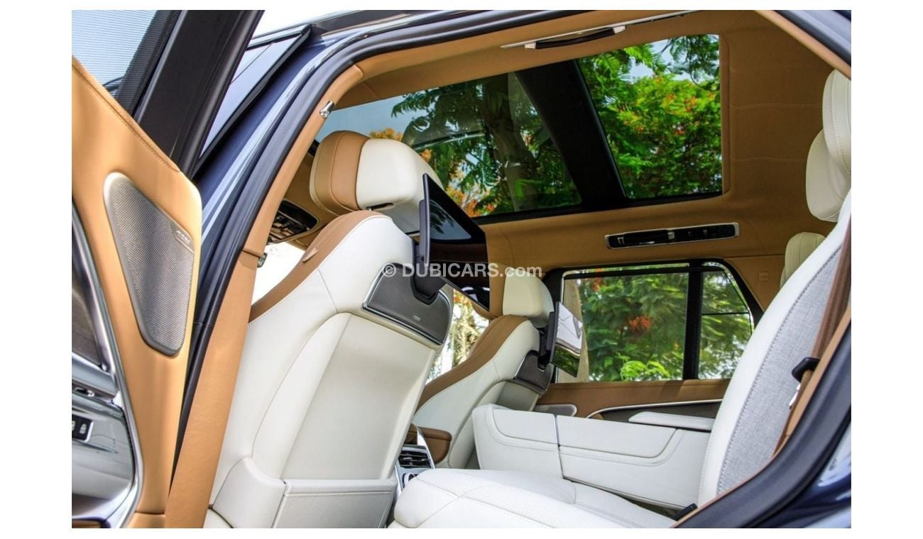 Land Rover Range Rover 2023 Range Rover SV V8 Gold Edition