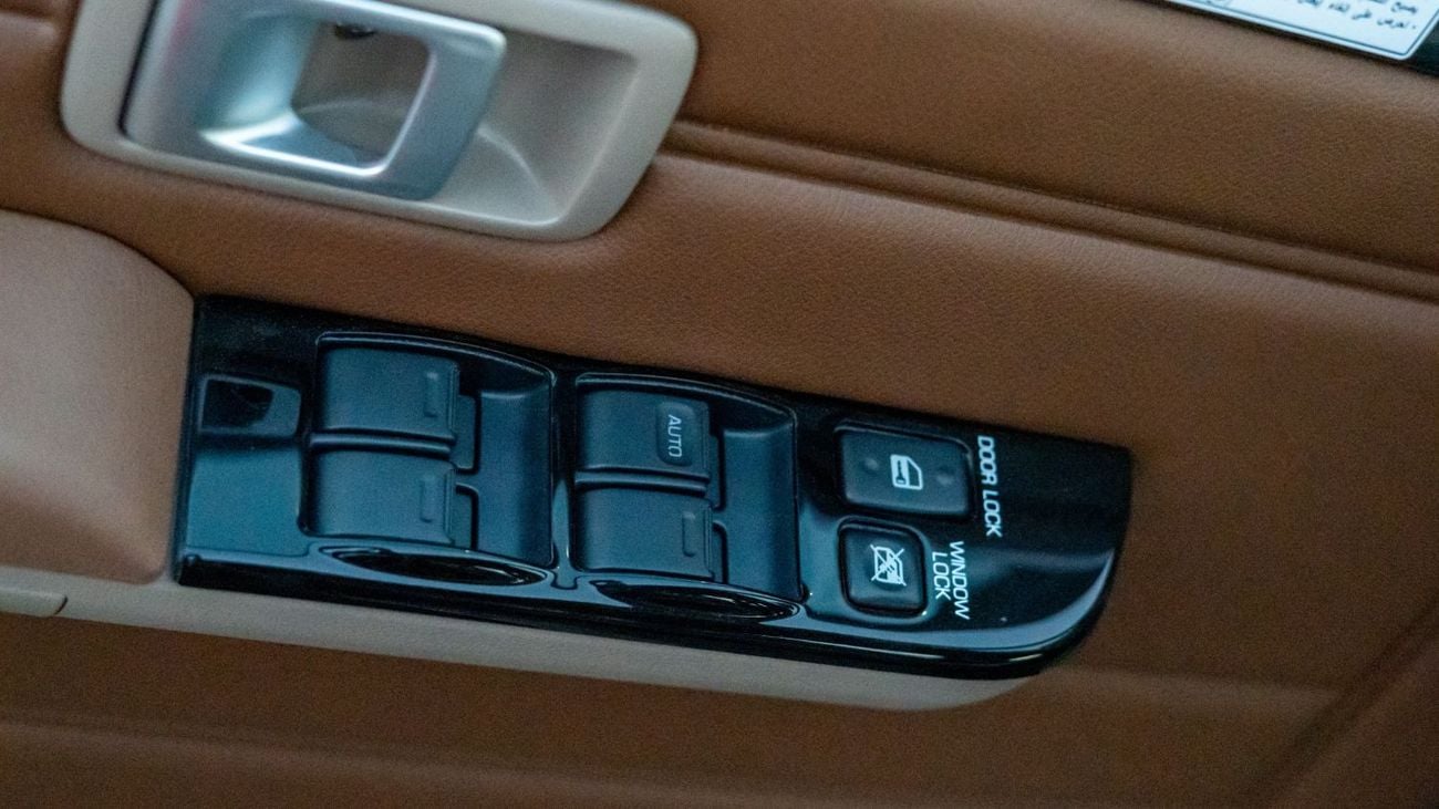 تويوتا لاند كروزر بيك آب 79 DC V6 4.0L Petrol Z1 A/T 2025YM