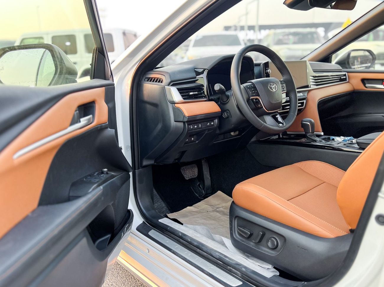 Toyota Camry EXPORT ONLY - Toyota Camry GLE HEV 2.5L