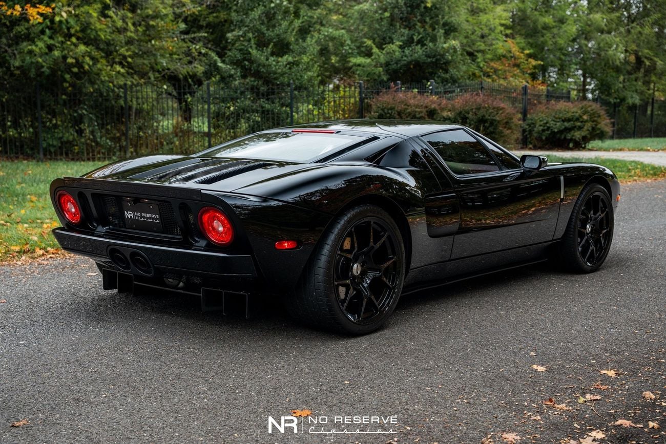 Ford GT Rare 1 of 14 Stripe Delete