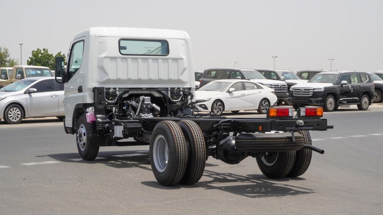 ميتسوبيشي كانتر فان Brand New Mitsubishi Fuso Canter 2026 4.2L 2WD Diesel |White/Black |CANTERCHASSIS-100-4.2-25 |FOR EX