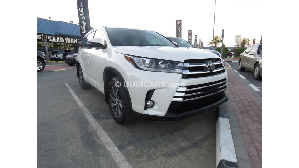 Toyota Highlander XLE AWD for sale: AED 135,000. White, 2019