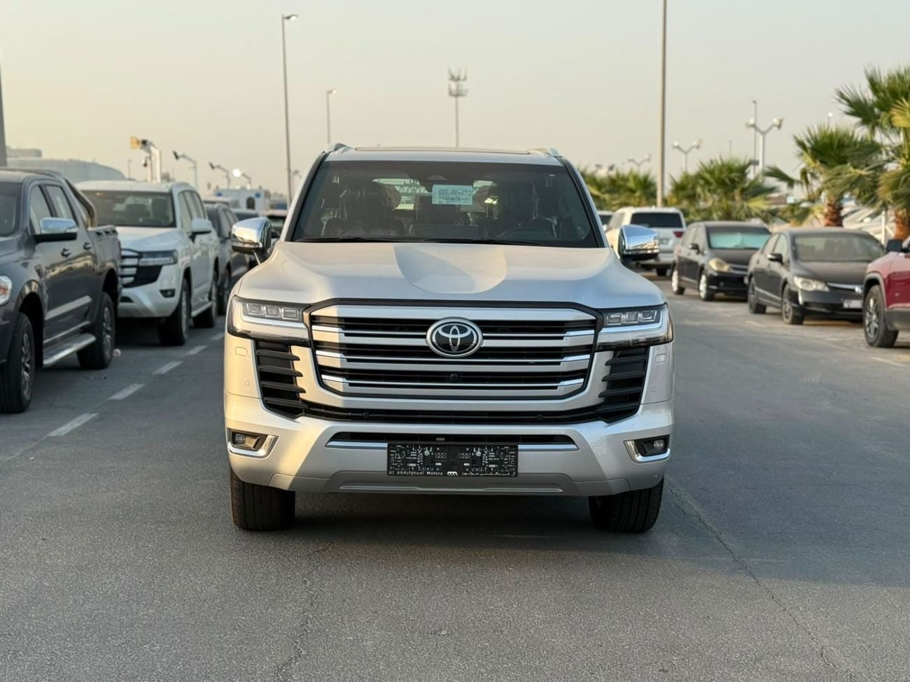 Toyota Land Cruiser LAND CRUISER VXR - A/T . Petrol 3.5L Twin Turbo  . 4X4 . 7 Seats . 2026 Model