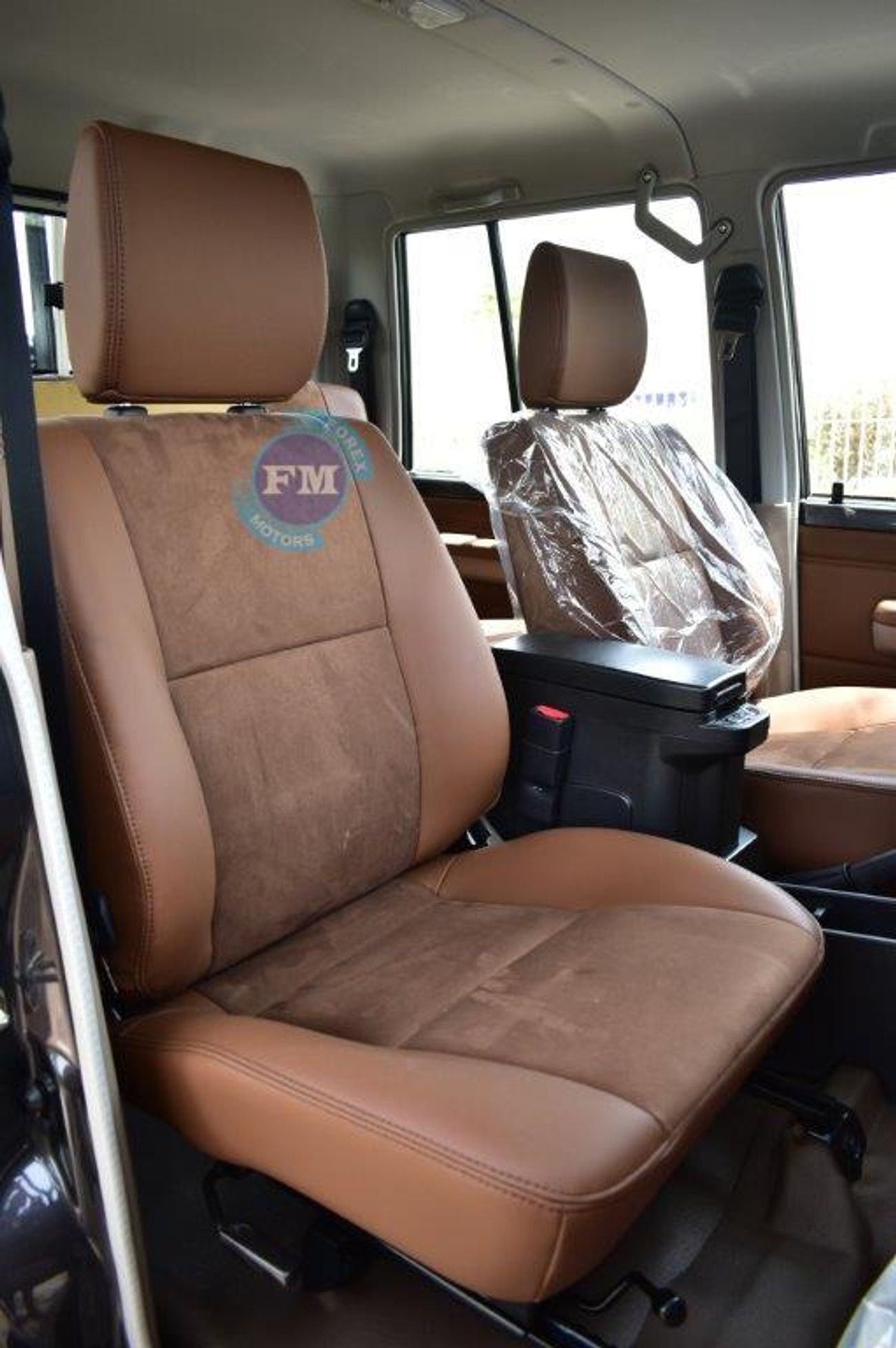 تويوتا لاند كروزر بيك آب 79 Double Cab 40th Anniversary LX-Z 2.8L Diesel Automatic