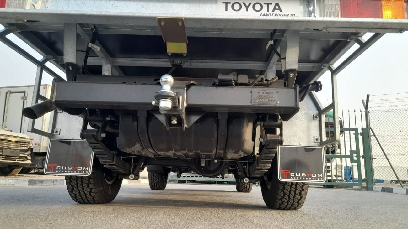 تويوتا لاند كروزر بيك آب Right-Hand drive 2.8 diesel turbo Auto Brand new