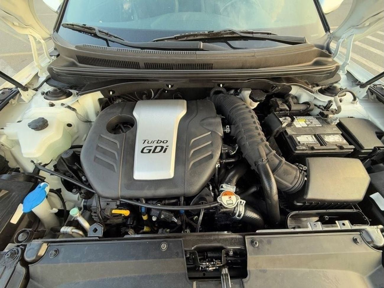 هيونداي فيلوستر Turbo 1.6L Full Option Panoramic Push Start Leader Seat