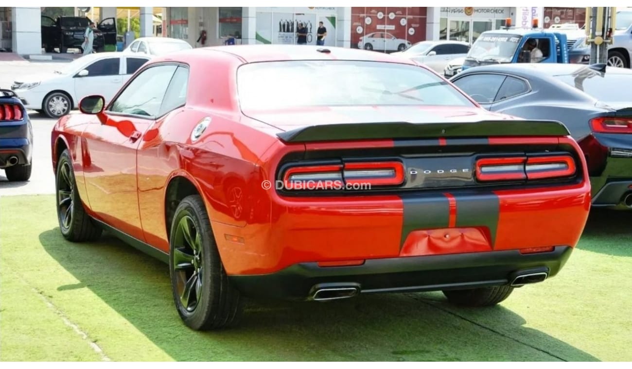 Dodge Challenger Challenger SXT V6 3.6L 2018/ Original AirBags/ SRT Kit/Leather Interior/Excellent Condition