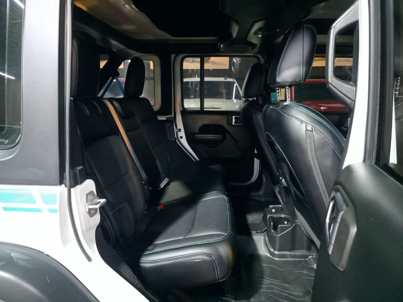 جيب رانجلر Unlimited Sport 3.6L A/T