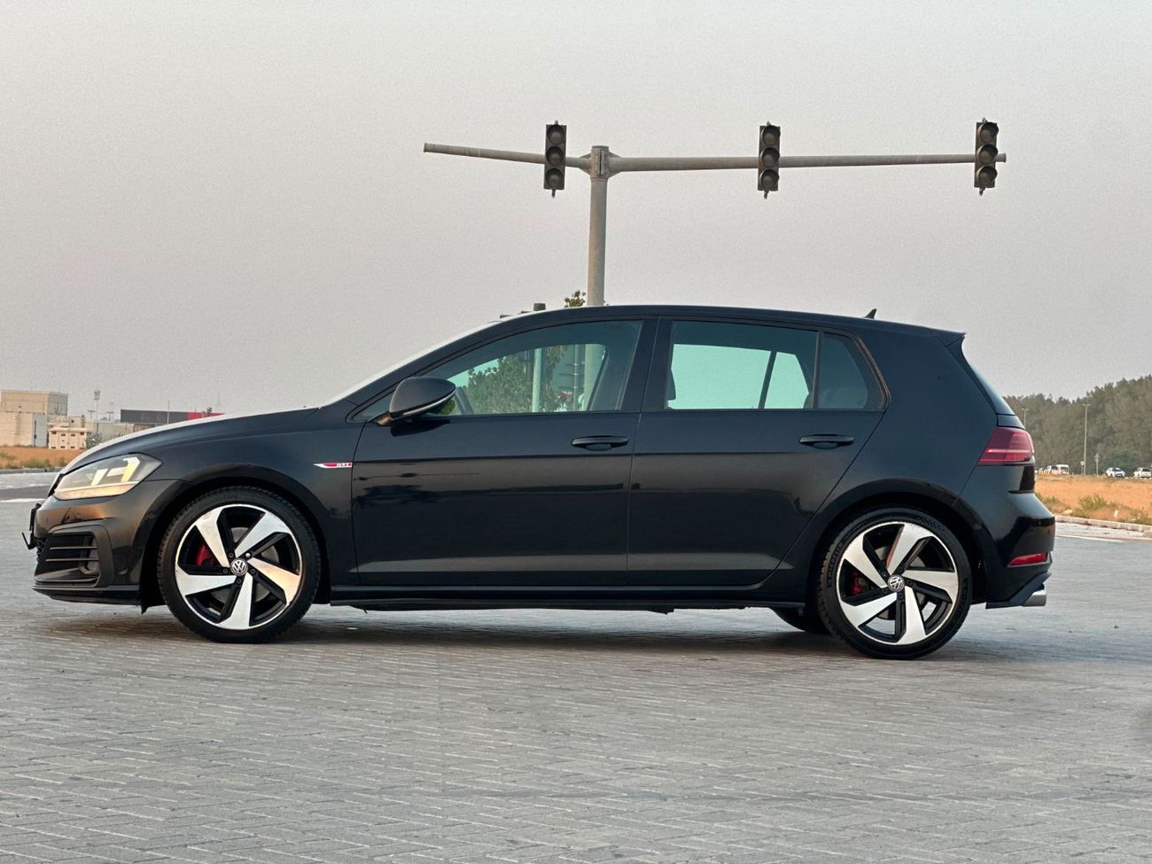 Volkswagen Golf GTI SE