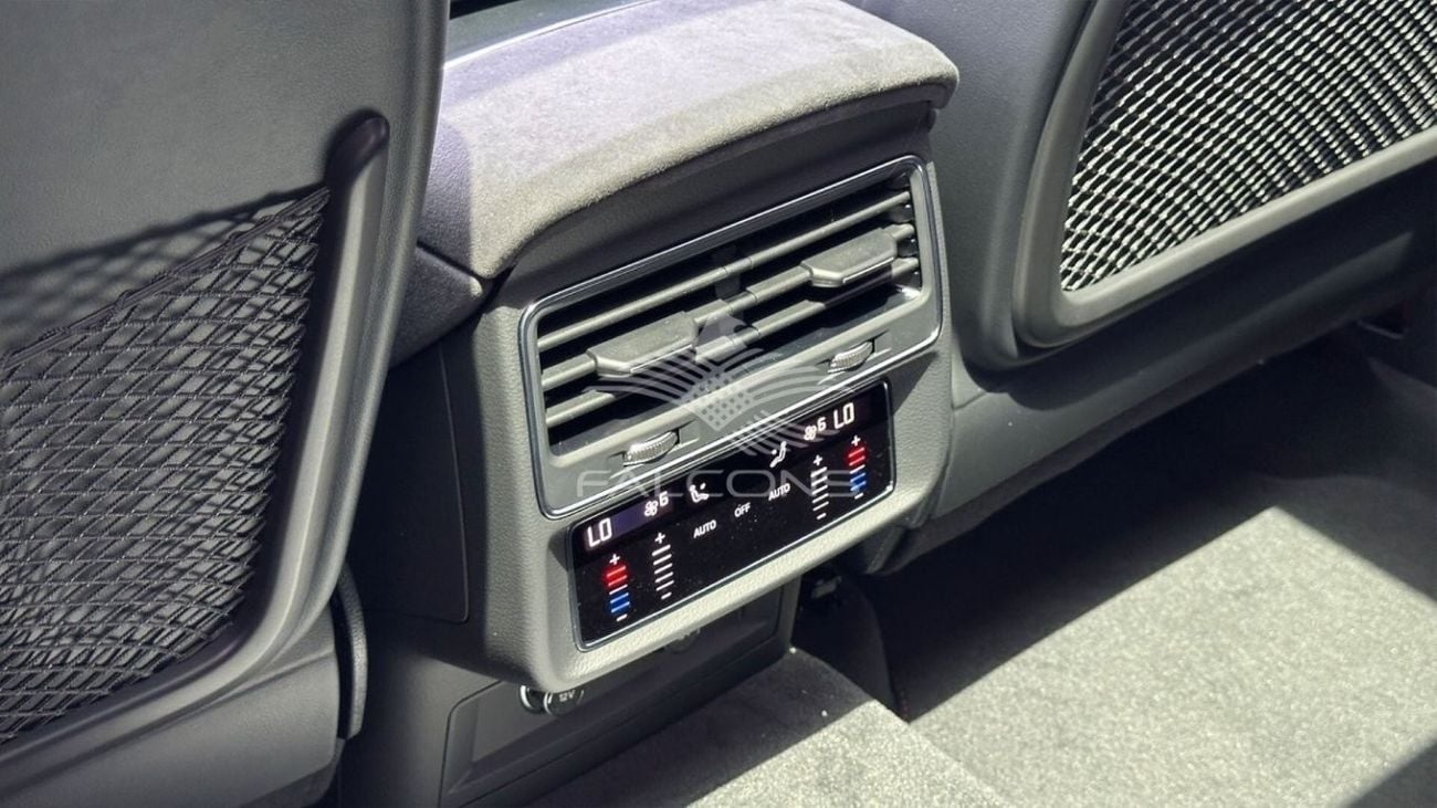 Audi Q8 Audi/Q8/RSQ81 RSQ8 4.0L V8 AT