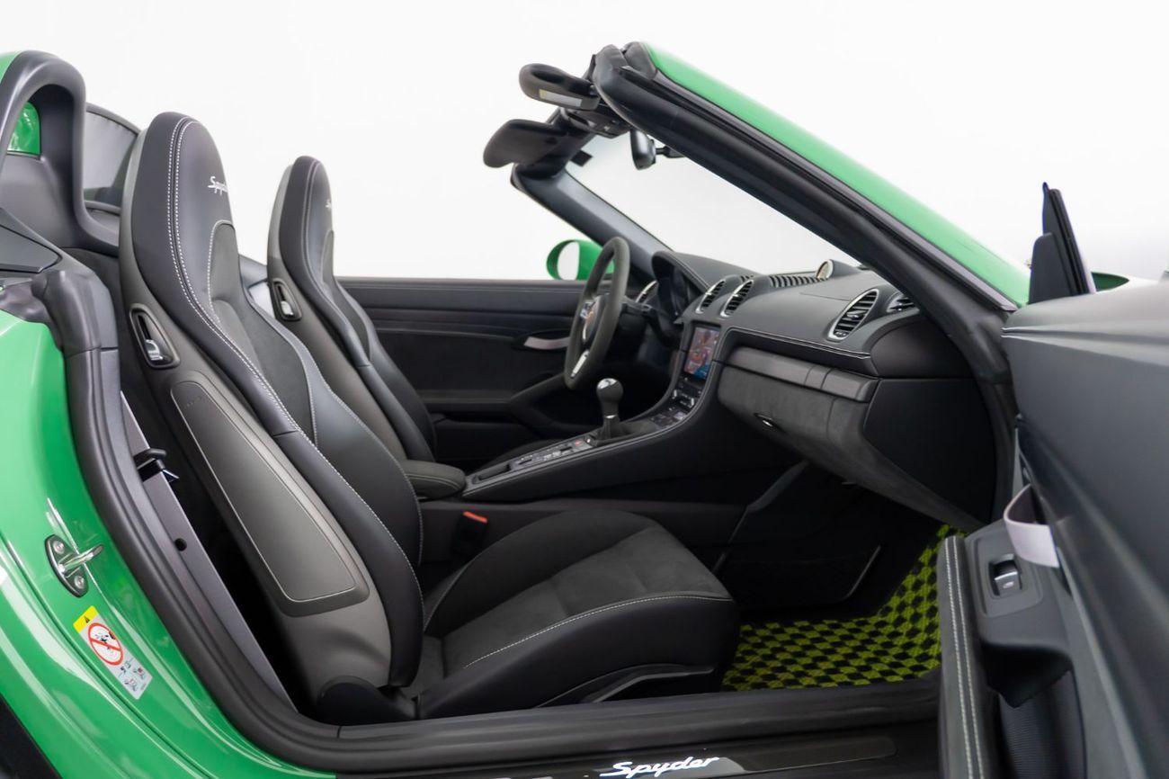 Porsche 718 Spyder 2023 Porsche 718 Spyder / Porsche Warranty / Japanese Spec Grade 5A