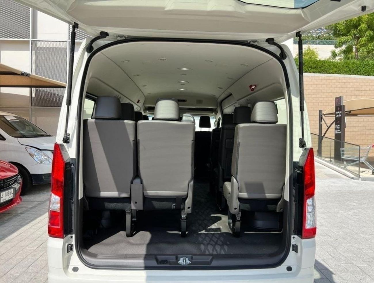 تويوتا هاياس 2026 Toyota Hiace GL 13-Seater High-Roof High-Option 3.5L V6 Petrol A/T RWD Export Only