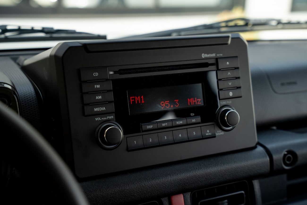 Suzuki Jimny 1.5L GL (M/T) GCC Brand New for Local Registration