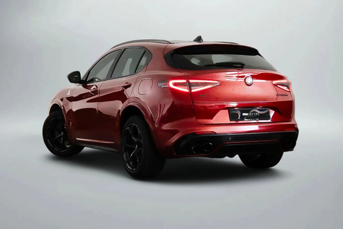 ألفا روميو ستيلفيو QUADRIFOGLIO