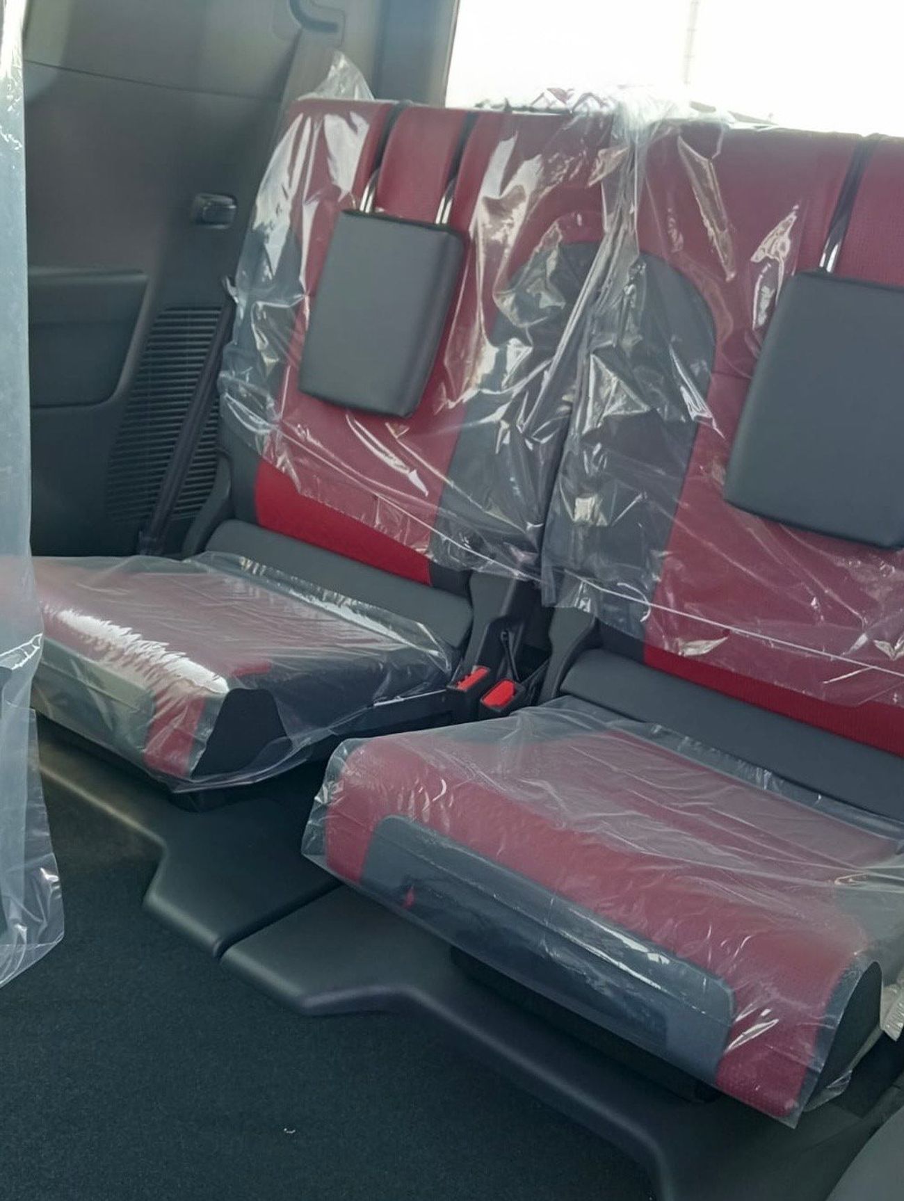 تويوتا لاند كروزر Toyota Land Cruiser LC300 GR Sport 3.5L 2025 Full With soft doors