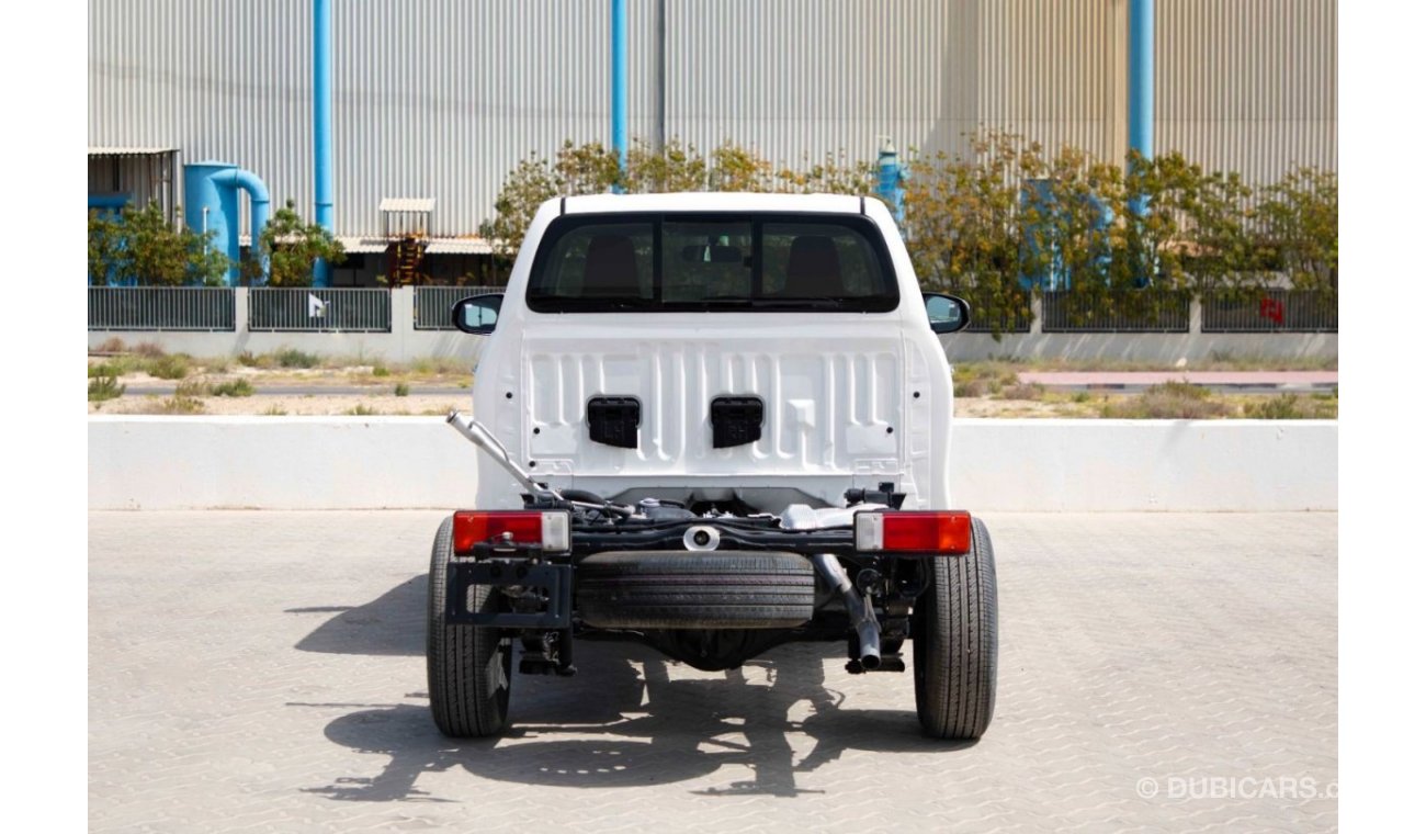 Toyota Hilux 2023 Toyota Hilux 4X2 2.7 Chassis Cab - Super White inside Red