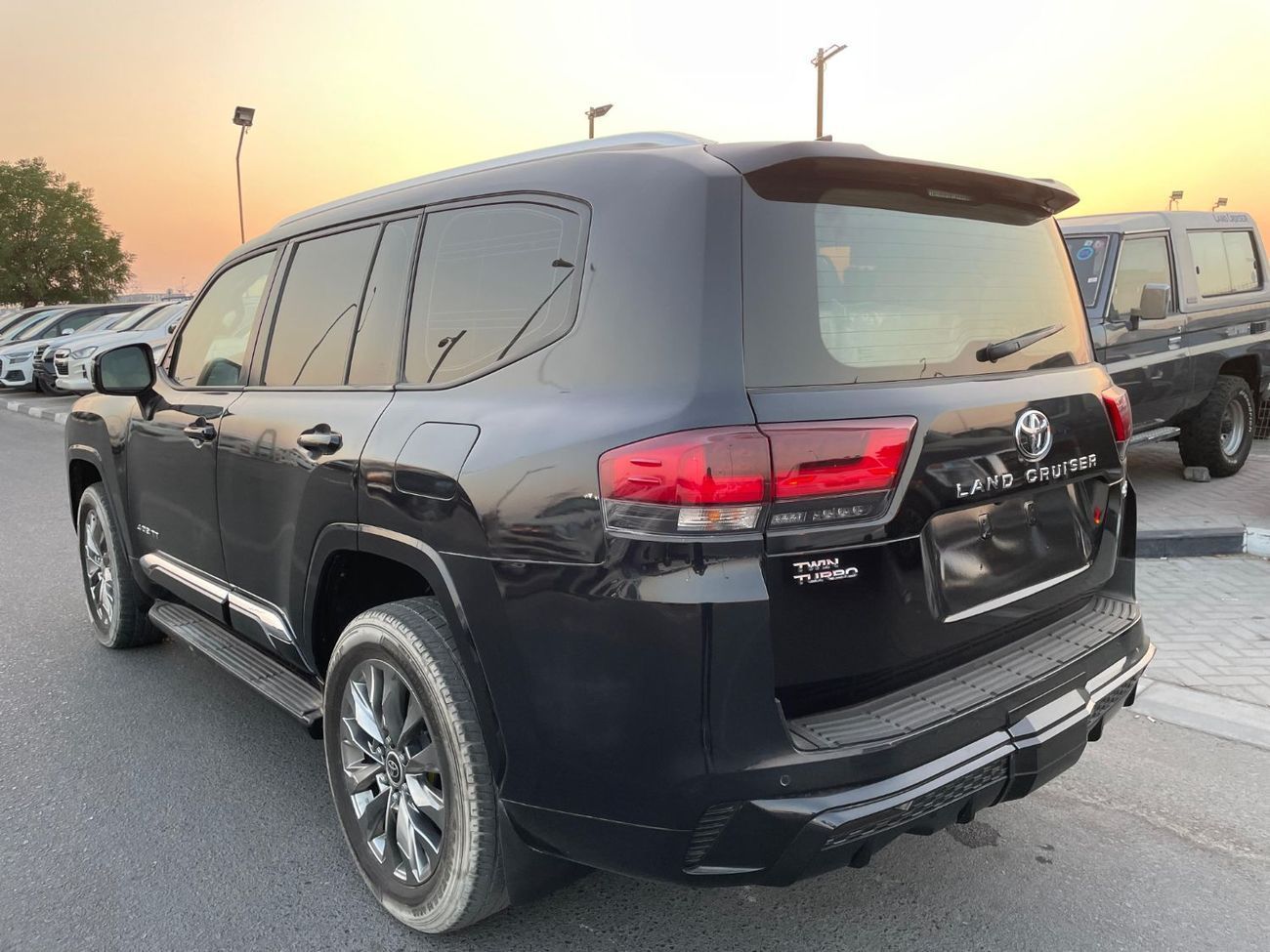 Toyota Land Cruiser GXR 3.5L