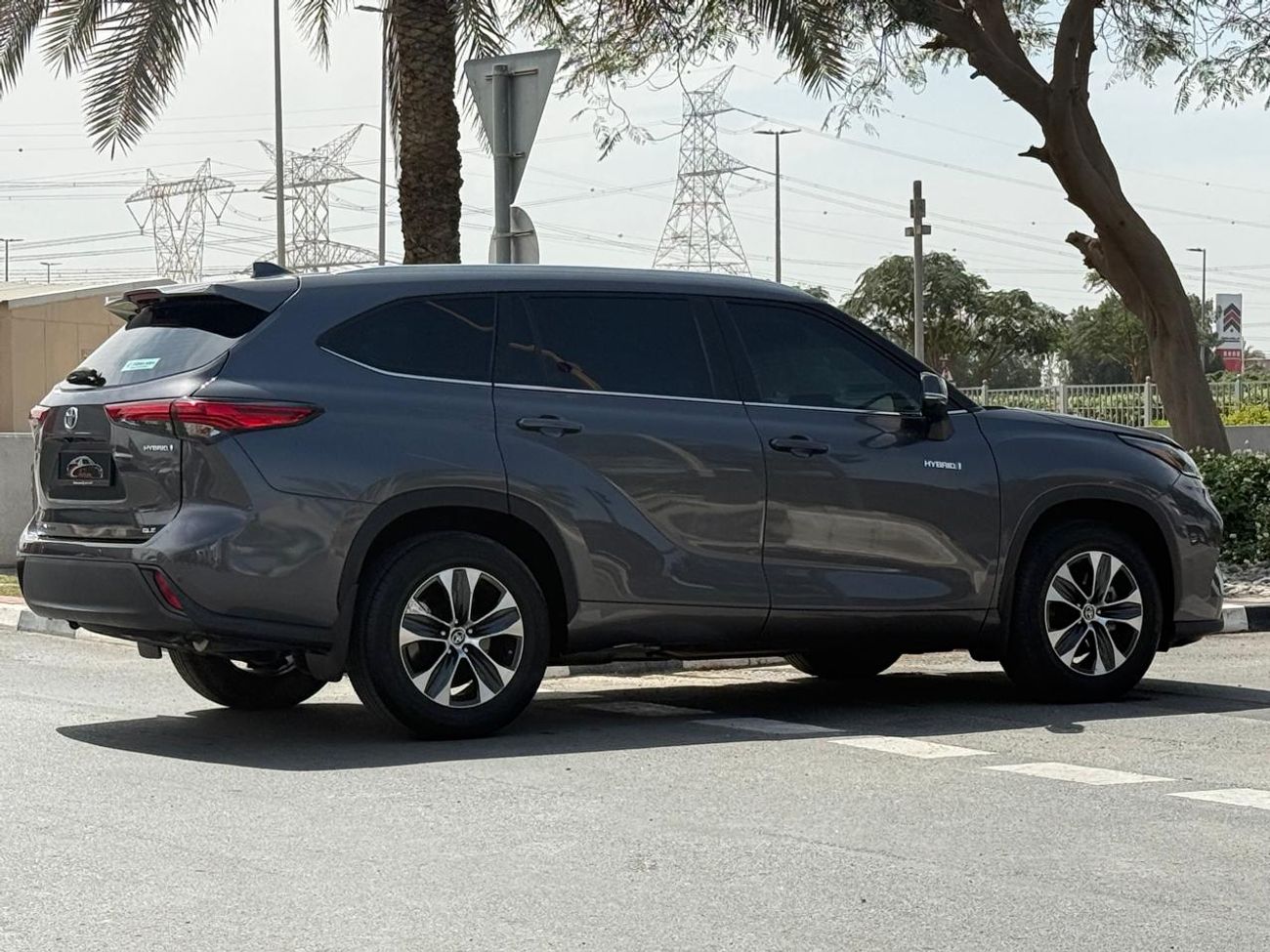 تويوتا هايلاندر 2.5L Hybrid GXR (AWD)