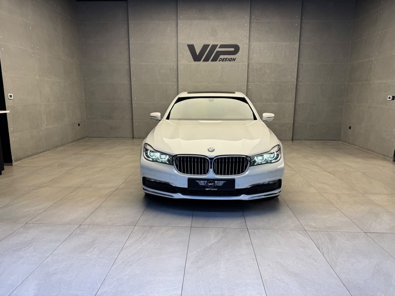 بي أم دبليو 730Li EXCLUSIVE
