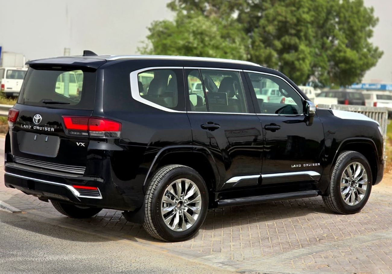 تويوتا لاند كروزر LC300 VX 4.0 - HIGH OPTIONS - MEMORY SEAT - JBL SOUND SYSTEM - RADAR - 2025 MODEL - BLACK INSIDE BLA